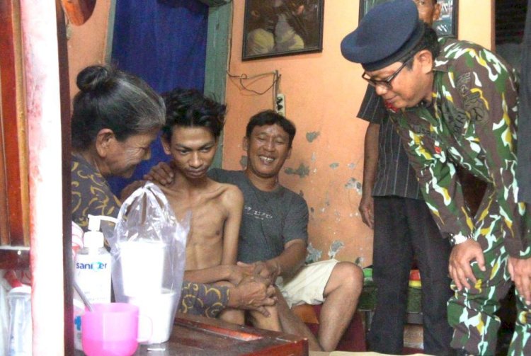 Eks Brimob Polresta Sidoarjo Sambangi Korban Kanjuruhan