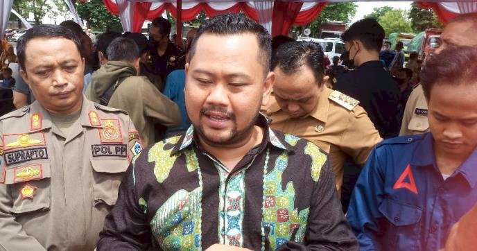 Bupati Gresik, Fandi Ahmad Yani  Ajak Masyarakat Perangi Peredaran Rokok Ilegal