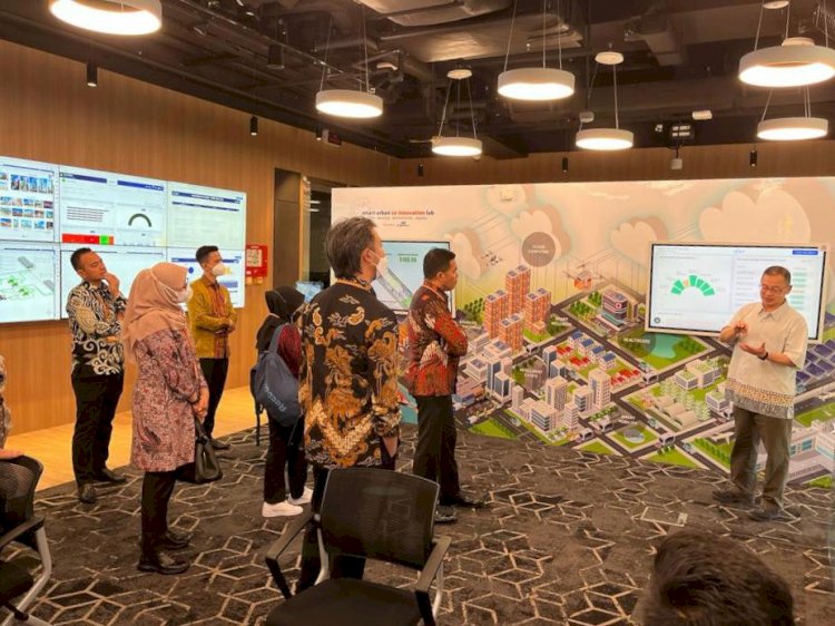 Bupati Ipuk Ikuti Digital Leadership Academy di Singapura