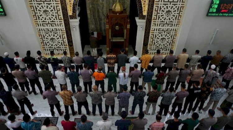 Polresta Sidoarjo Gelar Salat Gaib Korban Gempa Cianjur