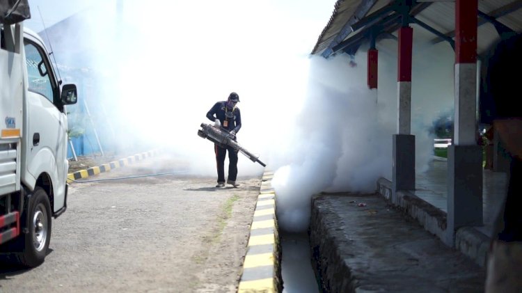 Antisipasi DBD, Lapas Surabaya Lakukan Fogging