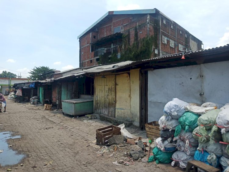 Efek Penutupan Rumah Potong Unggas, Pedagang Keluhkan Sepi