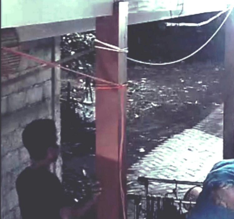 Maling CD di Banyuwangi Terekam CCTV