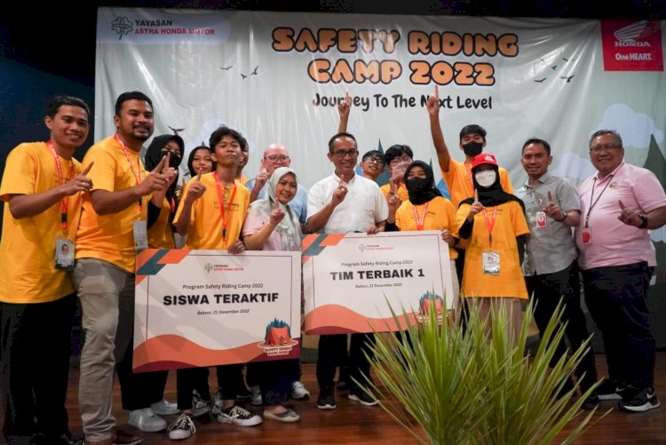 Duta Safety Riding Binaan MPM Honda Jatim Terbaik di SR Camp