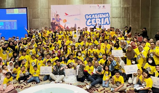 384 Anak Terima Beasiswa Ceria FIFGroup