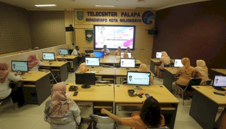 Anggota DWP Buat PelatihanToko Online