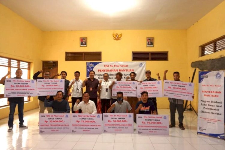 SIG Salurkan Bantuan Infrastruktur di 4 Provinsi