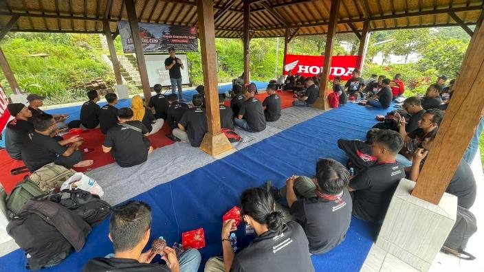 MPM Honda Jatim Gelar Honda Bikers Adventure Camp