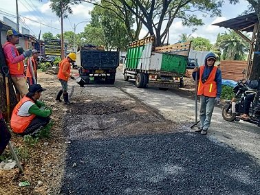 DPU CKPP Banyuwangi Kejar Target H-7 Lebaran, Kebut Perbaikan Jalan Berlubang