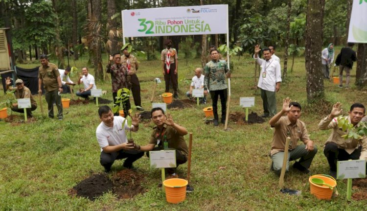 Peduli Lingkungan, LG Tanam 15 Ribu Bibit Tanaman