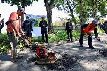 Pemkab Banyuwangi Terus Kebut Perbaikan Pembangunan Jalan