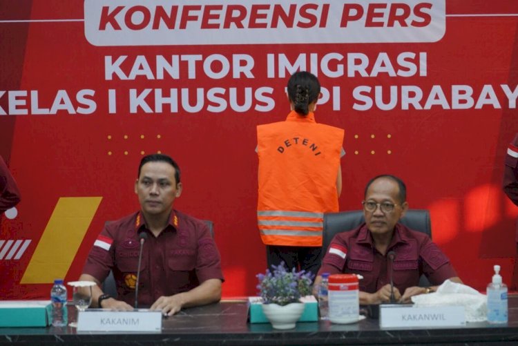 Imigrasi Tangkap Warga Cina Joki Tes Bahasa Inggris