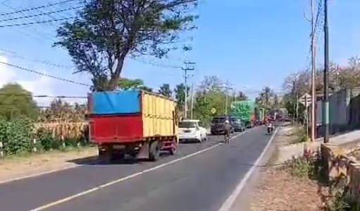 Kisah Dibalik Antrian Panjang Pelabuhan Ketapang