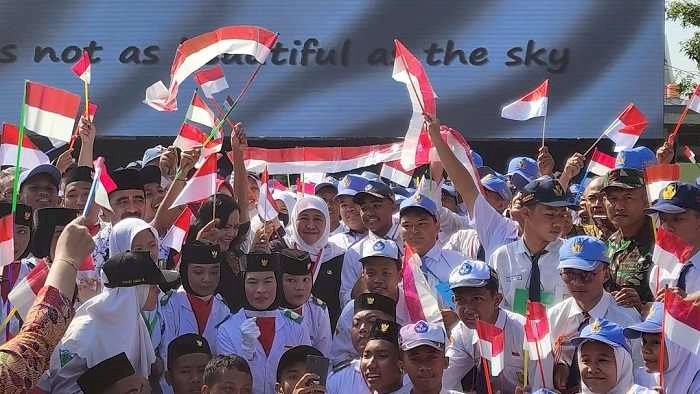 MPLS Serentak SMA/SMK/SLB Jatim,  Gubernur Khofifah: Tak Boleh Ada Kekerasan dan Perundungan