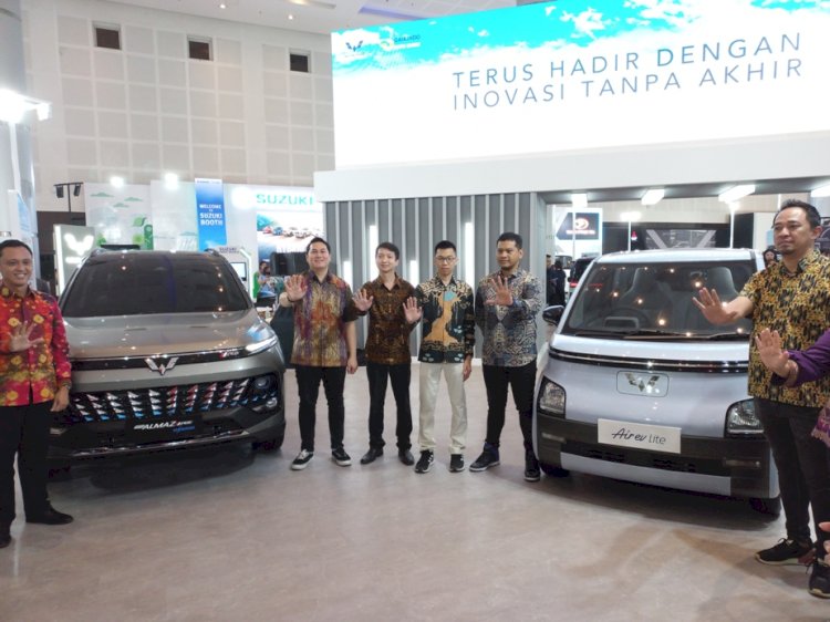 Wuling Kenalkan New Almaz RS dan Air Ev Lite di GIIAS Surabaya 2023