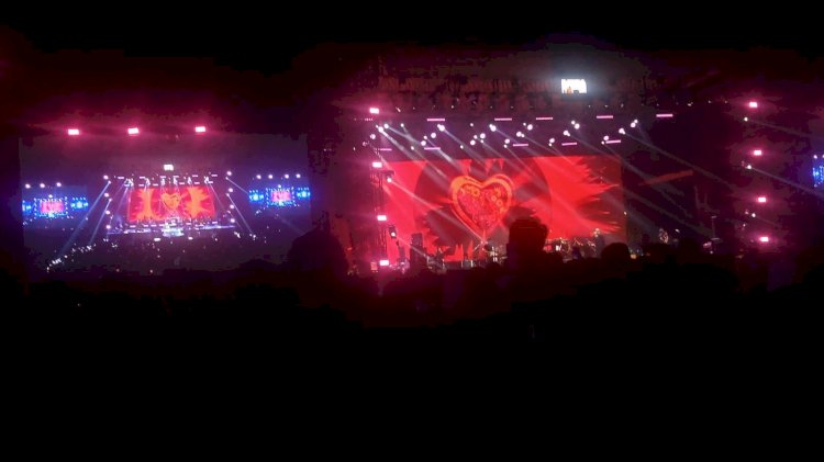 Warga Jember Serbu Konser Pesta Rakyat