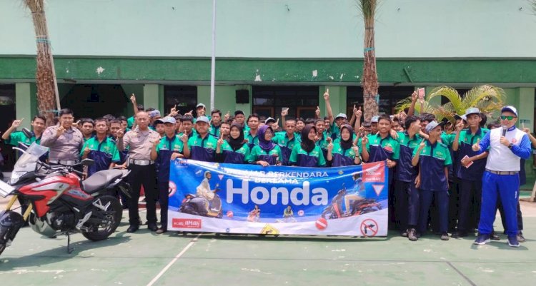 MPM Honda Jatim Tularkan Virus #Cari_Aman ke Pelajar di Blitar