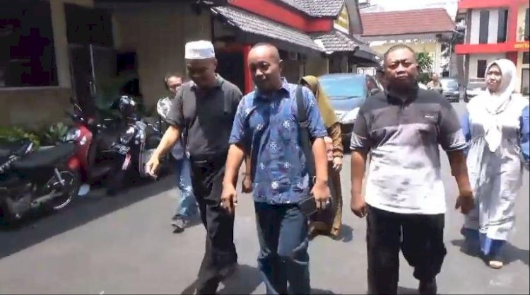 Jamaah Umrah Asal Jember Ngaku Ditelantarkan Pihak Travel