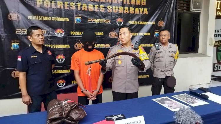 Tujuh Anggota Gangster Bersajam Dibekuk Polisi