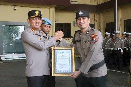 Dinilai Berprestasi, 4 Anggota Polres dapat Penghargaan