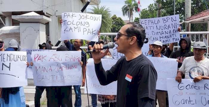 Warga Terdampak Tol Kediri Demo  di Balai Kota, Tuntut Ganti Rugi  Menguntungkan