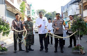 Wali Kota Probolinggo Resmikan Jalan Siaman