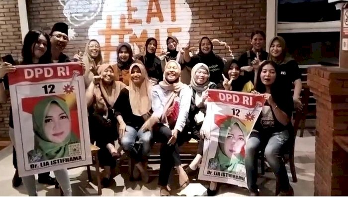 Banner Jilbab Ijo-nya Viral, Relawan: Apik, Bukan Editan