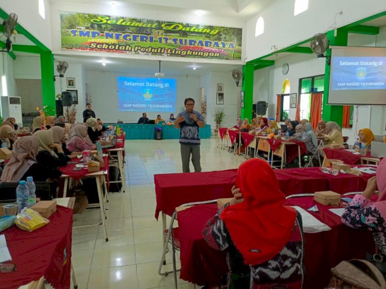 Dispendik Surabaya Beri Pembekalan Guru Siswa Inklusi
