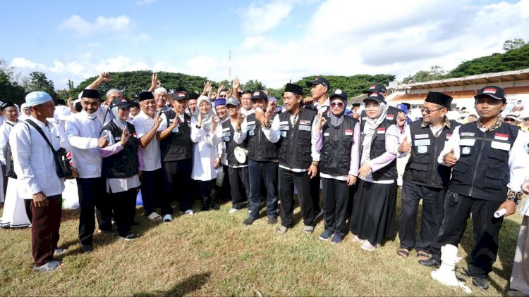 Datang ke Manasik Haji, Bupati Ipuk Minta Jaga Kesehatan dan Doakan Banyuwangi