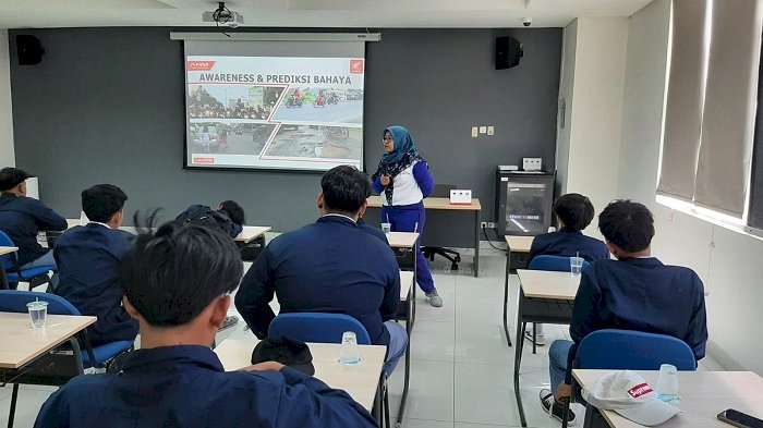 Pentingnya #Cari_Aman,  MPM Honda Jatim Edukasi 500 Siswa