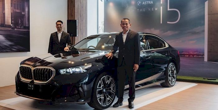 BMW Astra Kenalkan BMW i5 eDrive40 M Sport Varian Full Listrik