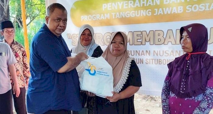 PTPN I Regional 4 Salurkan Program CSR, 400 Paket Sembako untuk Warga Sekitar