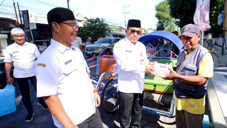 ASN Banyuwangi Gotong Royong Salurkan Ratusan Paket Daging Kurban