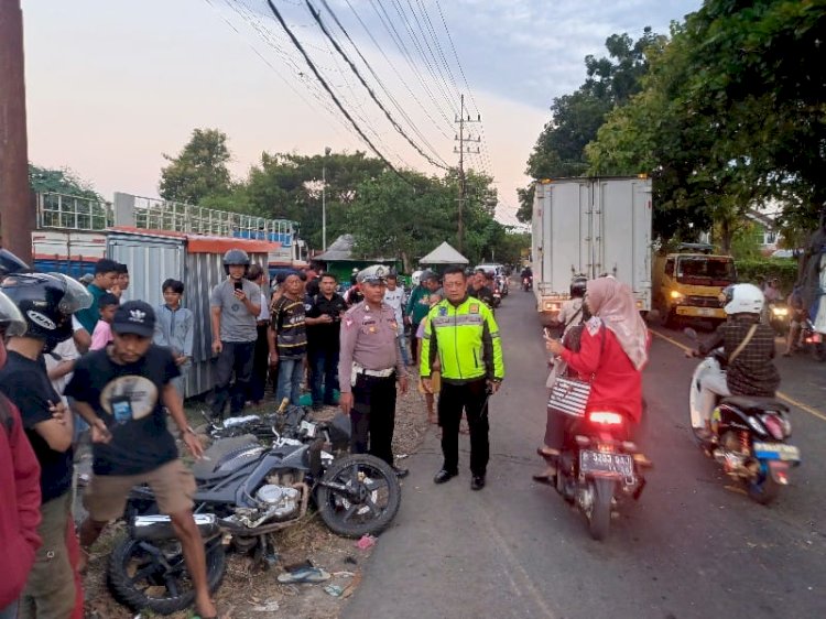 Rem Blong, Truk Gandeng Tabrak 6 SMotor di Banyuwangi