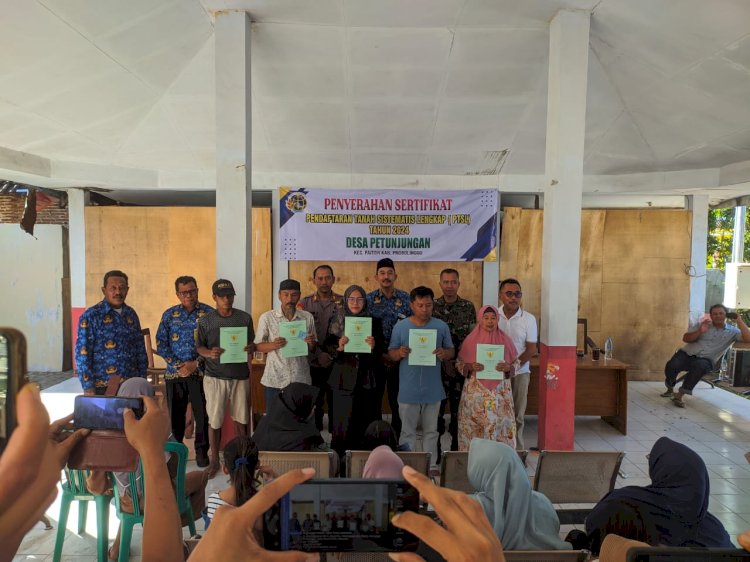 BPN Kabupaten Probolinggo Bagikan Sertifikat PTSL