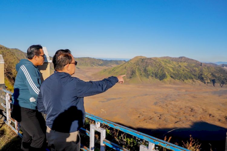 Pj. Gubernur Adhy Nikmati Keindahan Negeri di Atas Awan