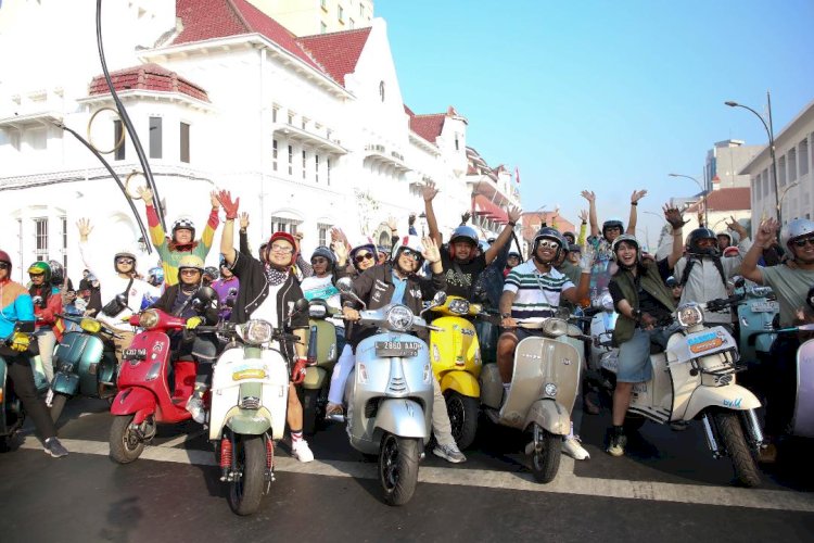 Sunmori dengan Pecinta Vespa, Kenalkan Wisata Kota Lama