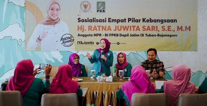 Tak Hanya Edukasi Politik,  Ratna Juwita Sari juga Berikan Sosialisasi Empat Pilar Kebangsaan untuk Kaum Perempuan di Tuban