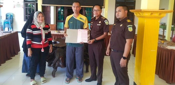 Melalui Restorative Justice, Dua Tersangka Penganiyaan dan Laka Lantas di Tuban Bebas