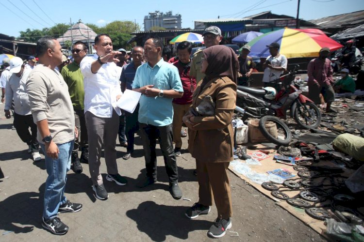 Pasar Loak Dupak akan Ditata