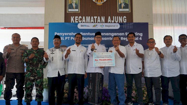 Ratusan Warga Jember Terima Bantuan Penanganan Stunting dari Program TJSL PTPN I Regional 4