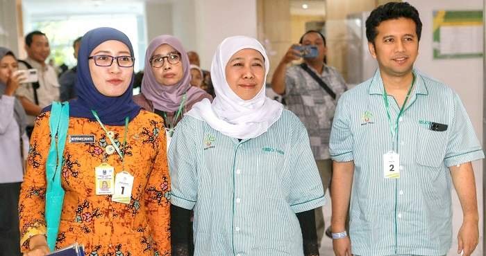 Pastikan Dalam Kondisi Fit dan Prima, Khofifah-Emil Jalani Tes Kesehatan di RSUD Dr Seotomo