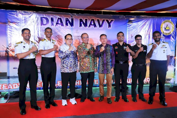 Dinner di Atas Kapal Perang, Pererat Hubungan Jatim-India