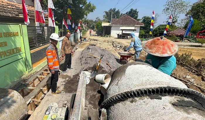 SIG Dukung Pembangunan Jalan di 6 Desa di Rembang dan Blora, Jawa Tengah