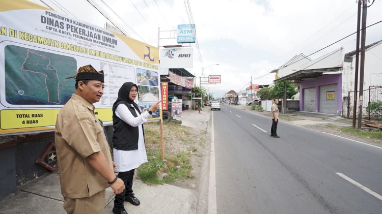 Ngantor di Tiga Desa, Bupati Ipuk Cek Progres Pembangunan Sejumlah Ruas Jalan