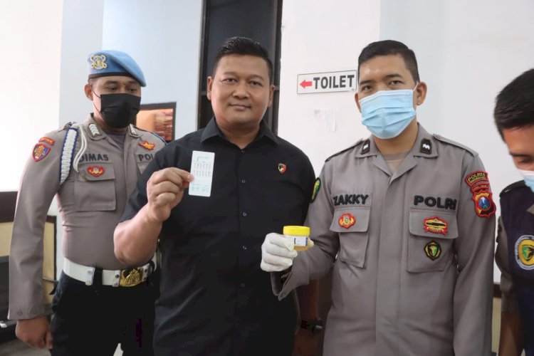 Seluruh Personel Polres Probolinggo Kota Dites Urine