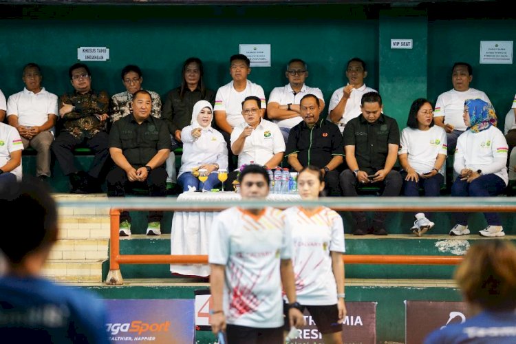 Piala Kajati Ajang Tumbuhkan Bibit Atlet Bulutangkis Jatim