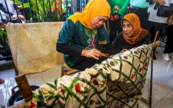 Khofifah Ajak Masyarakat Bangga Berbatik