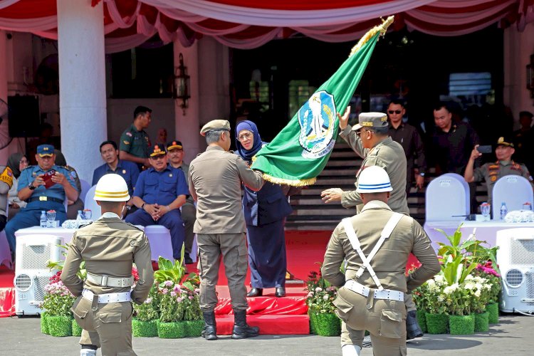 Pataka Jer Basuki Mawa Beya Singgah di Surabaya