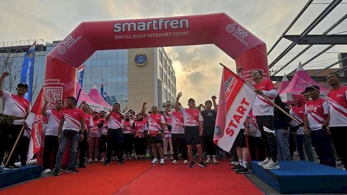 Ribuan Warga Ramaikan Smartfren Fun Run 5 Km di Surabaya